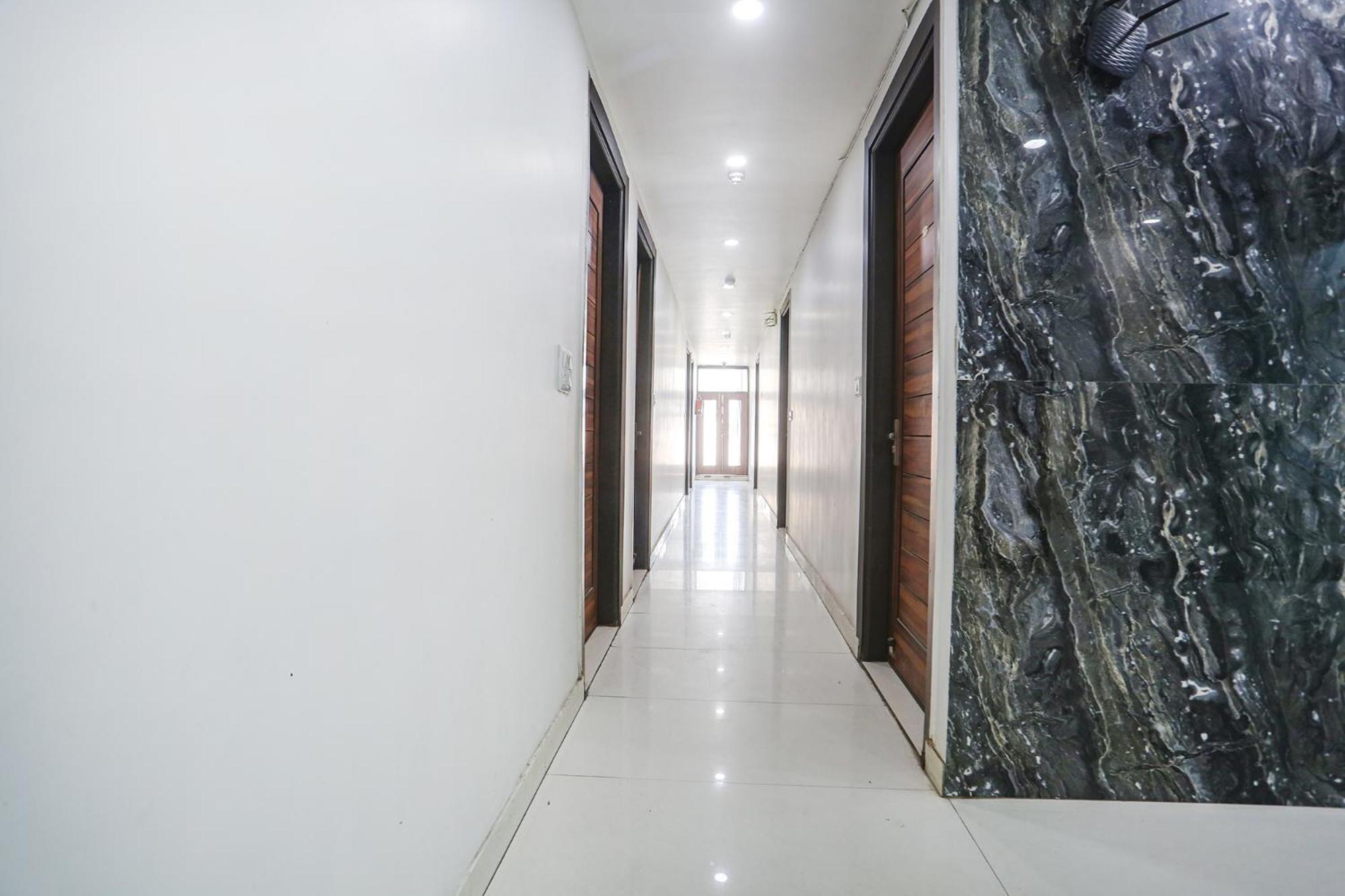 Fabhotel Gold Inn Janakpuri Дели Экстерьер фото